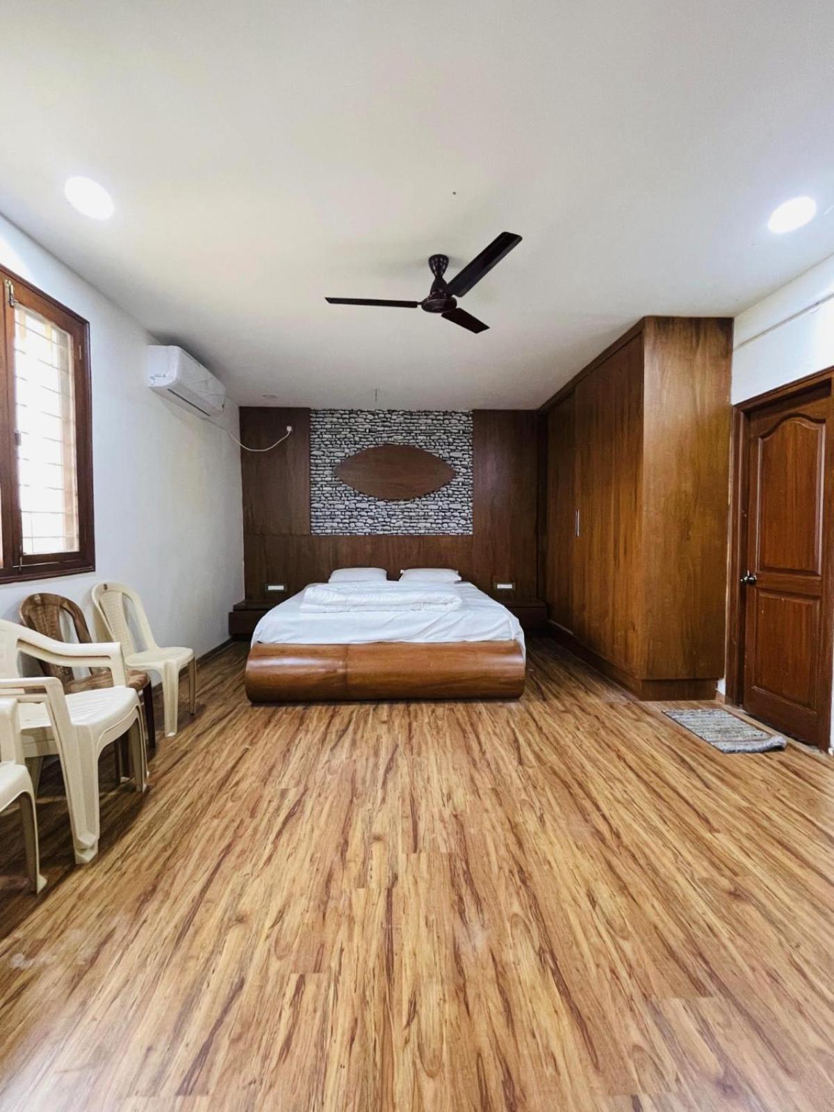 Dhruva Service Apartment Bidadi Bagian luar foto